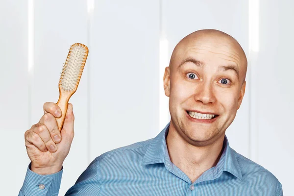 Portret Van Een Kale Man Een Blauw Shirt Met Een — Stockfoto