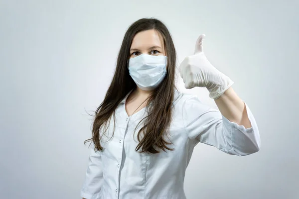 Covid19 Coronavirus Female Doctor Show Good Tuckup Wear Medical Mask — 스톡 사진