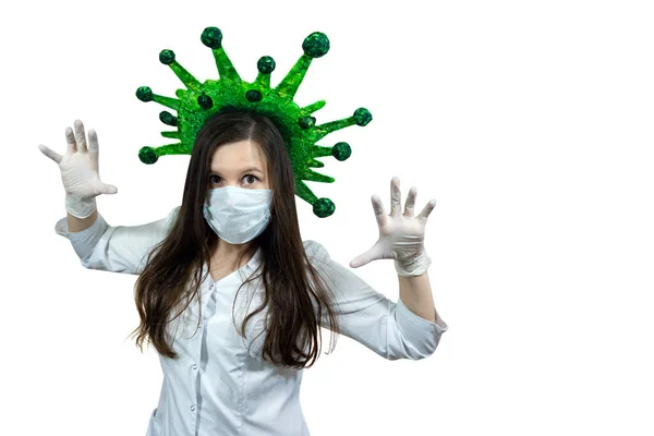 의료용 마스크를 코로나 바이러스와 거리를 정신나간 — 스톡 사진