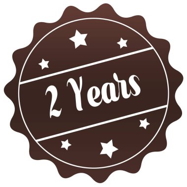 Beyaz arka plan üzerinde Brown 2 yıl pulu.