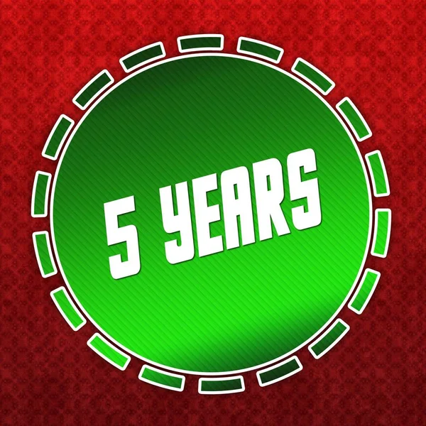 Grüne 5-Jahres-Plakette auf rotem Hintergrund. — Stockfoto