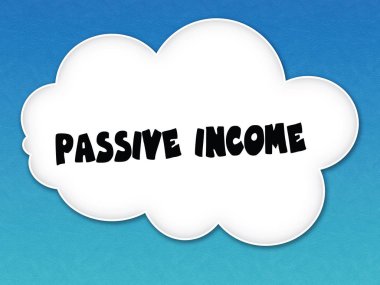 Beyaz bulut ile pasif gelir haber mavi gökyüzü arka plan üzerinde.