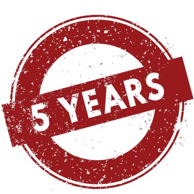 Beyaz zemin üzerine kırmızı 5 yıl lastik damgası illüstrasyon