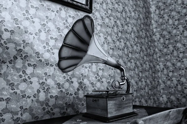 Un vecchio grammofono — Foto Stock