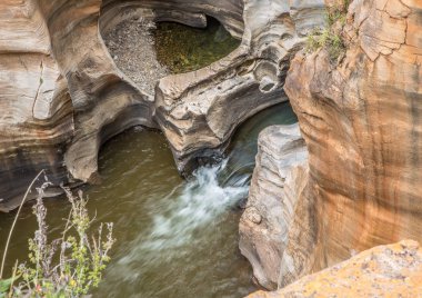 Blyde River Canyon Bourkes şans çukurlara manzaraya