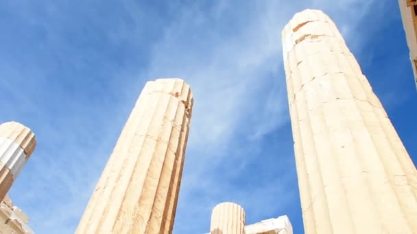 Personer vid ingången till Akropolis — Stockvideo