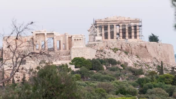 Front view of acropolis, propylaea — Stock Video