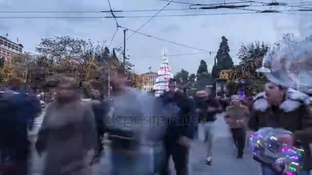 Personer Som Korsar Gatan Vid Syntagma Square Tid Förflutit Aten — Stockvideo