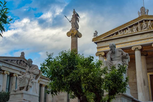 Estátuas da academia de athens — Fotografia de Stock