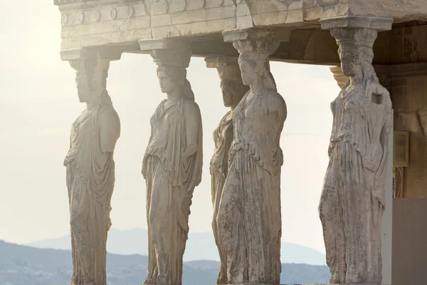 Las estatuas de cariátides —  Fotos de Stock
