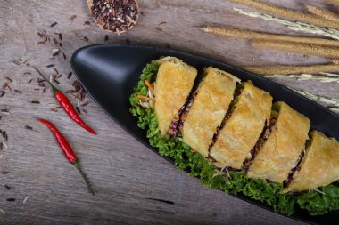 Sebzeli turta, yiyecek yakın plan (iyi sağlık için vejetaryen) )