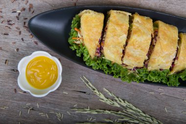 Sebzeli turta, yiyecek yakın plan (iyi sağlık için vejetaryen) )