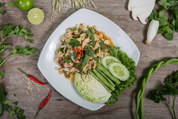 Würziges Hackgemüse, thailändisches Essen (vegetarisch für die Gesundheit ) — Stockfoto