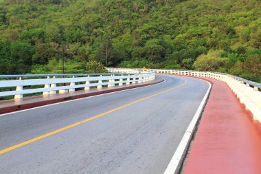 asfalt yol uzun bir süre için