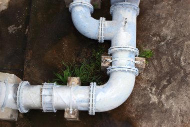 Su boru hattından hidroelektrik santraline.