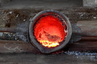 yüksek fırın gelen sıvı metal