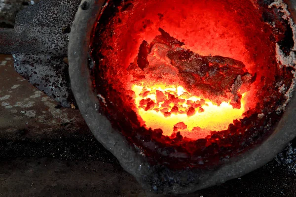 高炉炉液态的金属 — 图库照片