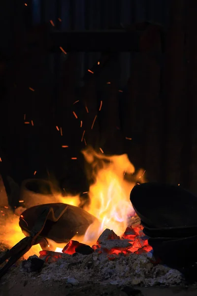 Smeden Van Brand Blacksmith Waar Ijzeren Gereedschap Zijn Vervaardigd — Stockfoto