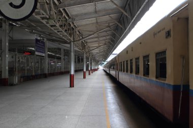 Tren Yangon, Burma - Myanma