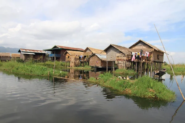 Case Inle Lake Myanmar — Fotografie, imagine de stoc