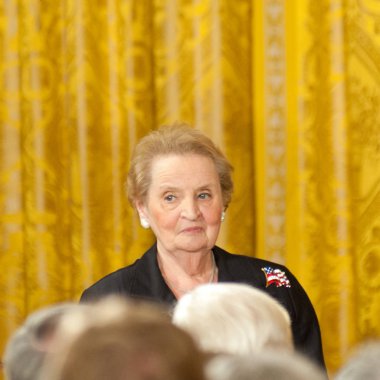 Eski Dışişleri Bakanı Madeline Albright