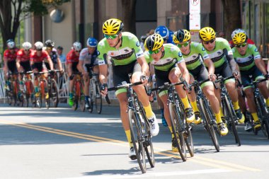 Bisikletçiler yarış rekabet