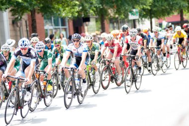 Bisikletçiler yarış rekabet