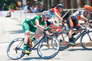 Bisikletçiler yarış rekabet