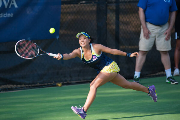 теннисистка Риса Одзаки
