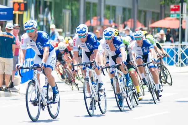 Radfahrer liefern sich Rennen — Stockfoto