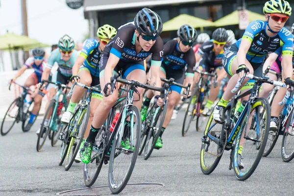 Cyklisté soutěžit závod — Stock fotografie