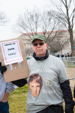 Protestocu, Trump açılışı