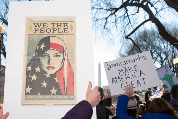 Protestocular karşı Başkan koz