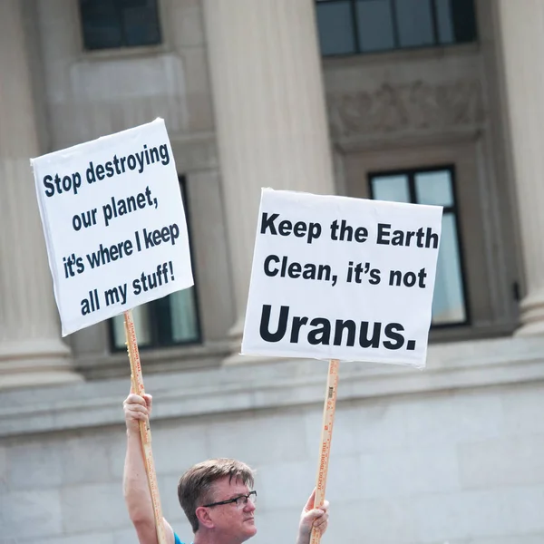 Protestocu tutun işareti halkların iklim Mart — Stok fotoğraf