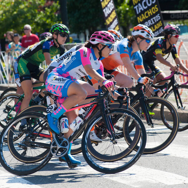 cyclists competing at Clarendon Cup