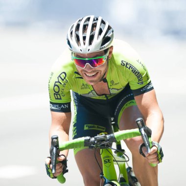 Yarışmada elit erkek bisikletçi