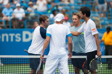 Profesyonel tenis oyuncular Henri Kontinen ve John eş