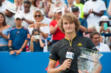 Profesyonel tenis oyuncusu Alexander 