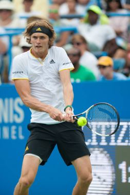 Profesyonel tenis oyuncusu Alexander 