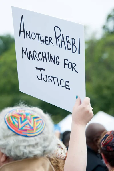 Participant at Ministers March for Justice — Stock Photo, Image