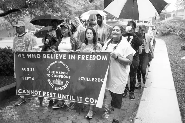 Participants in the March to Confront White Supremacy — Stock Photo, Image