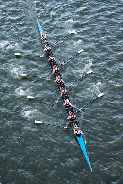 Crew Team in Competition — Stock Photo, Image