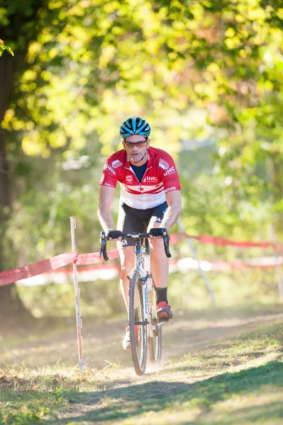 Cyclocross Racer in Compeition — Stockfoto