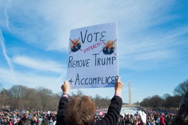 Washington 20 Ocak 2018: Göstericiler ve kadın hakları desteklemek üzere ralli Amerika Demokratlar 20 Ocak 2018 yılında Washington, Dc kadın Mart'ta, 2018 ara seçimlerde oy verme çağrısı  