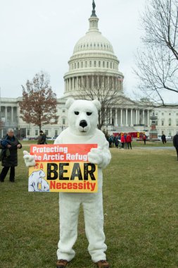  Jane Fonda 'nın Cuma günkü yangın tatbikatına katılan bir katılımcı 10 Ocak 2020' de Washington DC 'deki iklim krizini protesto etti.