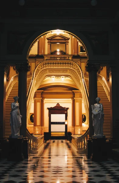 Masonic Temple merdiveni