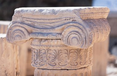 Ayrıntı Akropolis üzerindeki iyonik sermaye