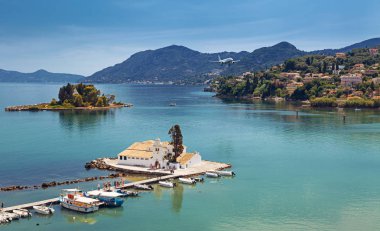 Vlacherna Manastırı ve Pontikonisi