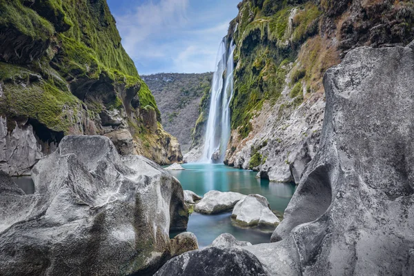 Cascada de Tamul en el río Tampaon, Huasteca Potosina, México —  Fotos de Stock