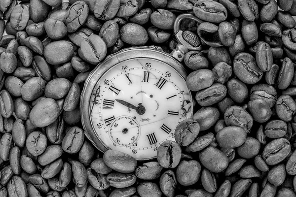 Hora Café Vintage Relógio Bolso Cariado Com Grãos Café Torrados — Fotografia de Stock